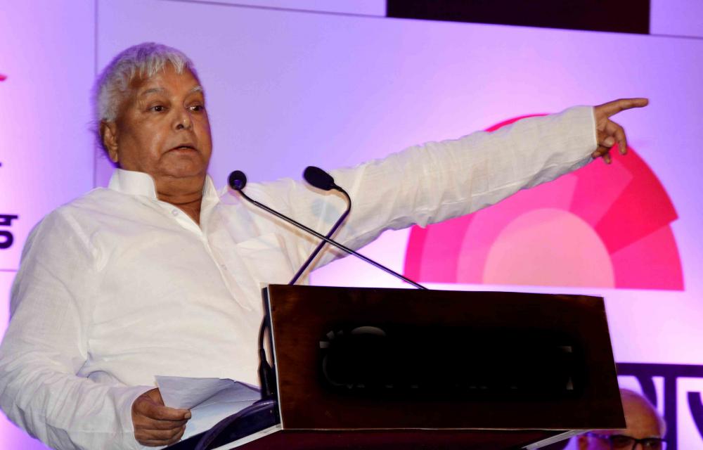 The Weekend Leader - Lalu blasts Nitish in first poll rally after 6 years